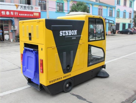 圣倍諾電動掃地車2000B