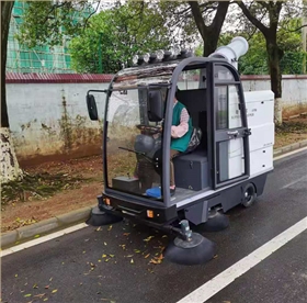 2000AW電動(dòng)掃地車順利交付廣東桂林某部隊(duì)