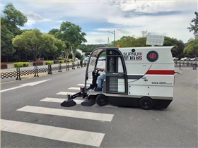 一臺功能多樣的電動掃地車的選擇