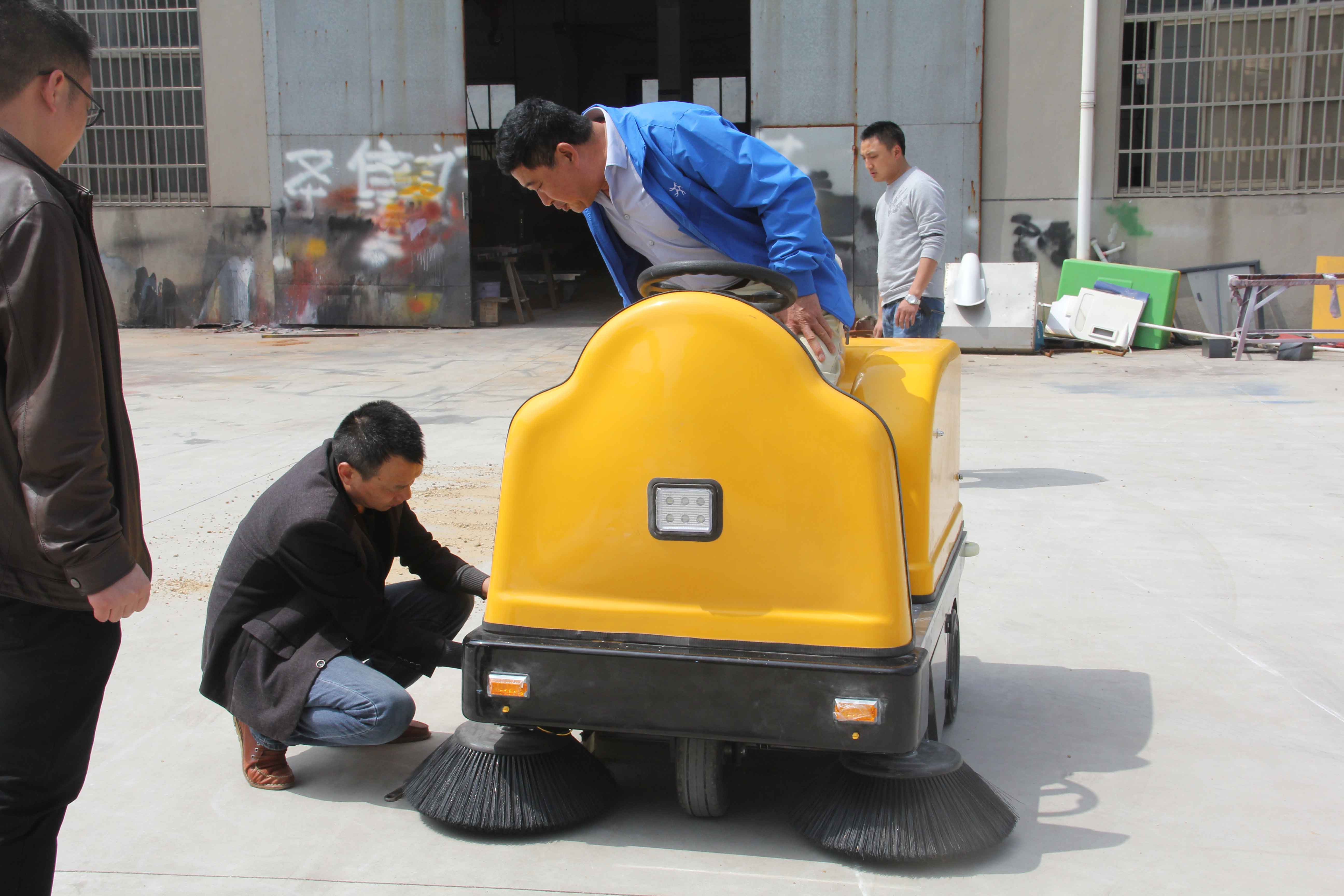 杜絕三點掃地車的錯誤操作