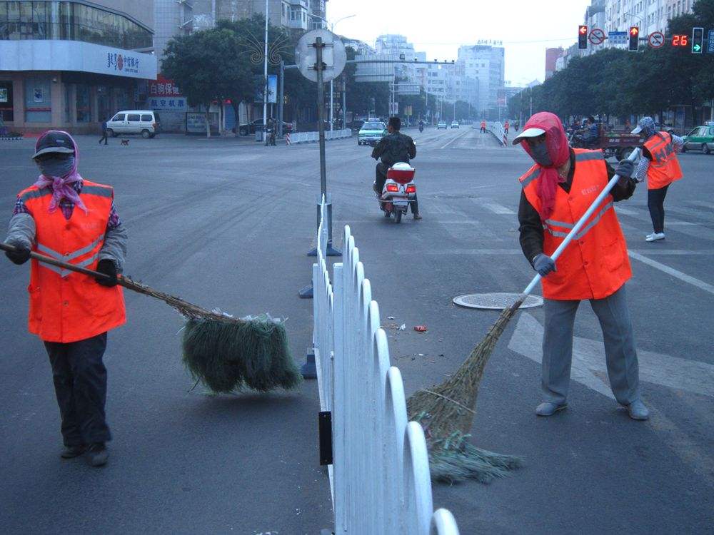 電動掃地車成為城市環(huán)衛(wèi)標(biāo)配