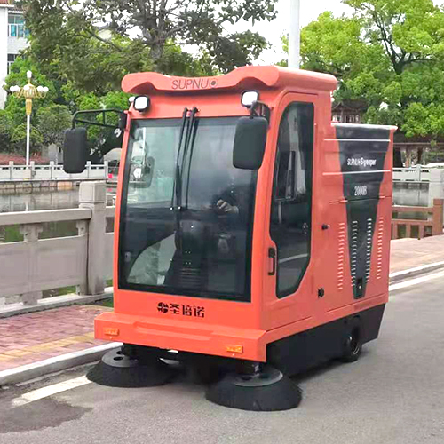 電動掃路車好用么？有什么優(yōu)勢