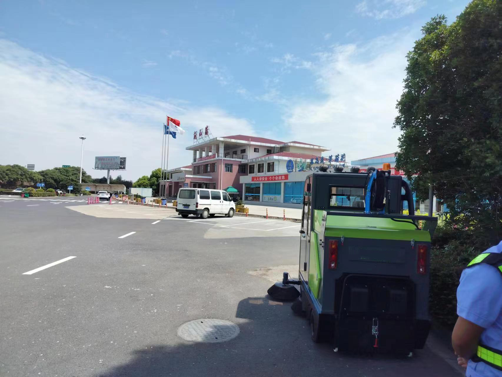 多樣化的道路清掃車，適應(yīng)多變天氣