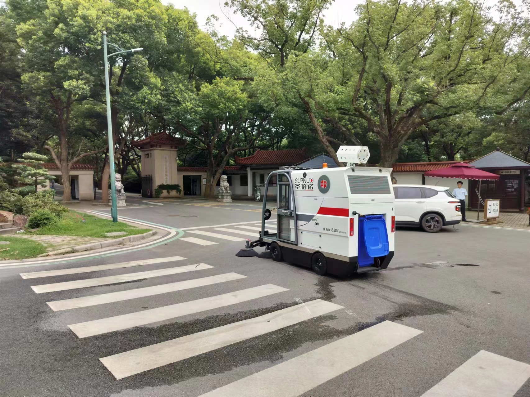 小型垃圾清掃車-城鎮(zhèn)街道清掃新星