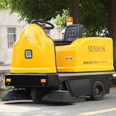 圣倍諾小型清掃車